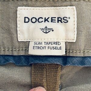 Dockers Men's Khaki Chinos